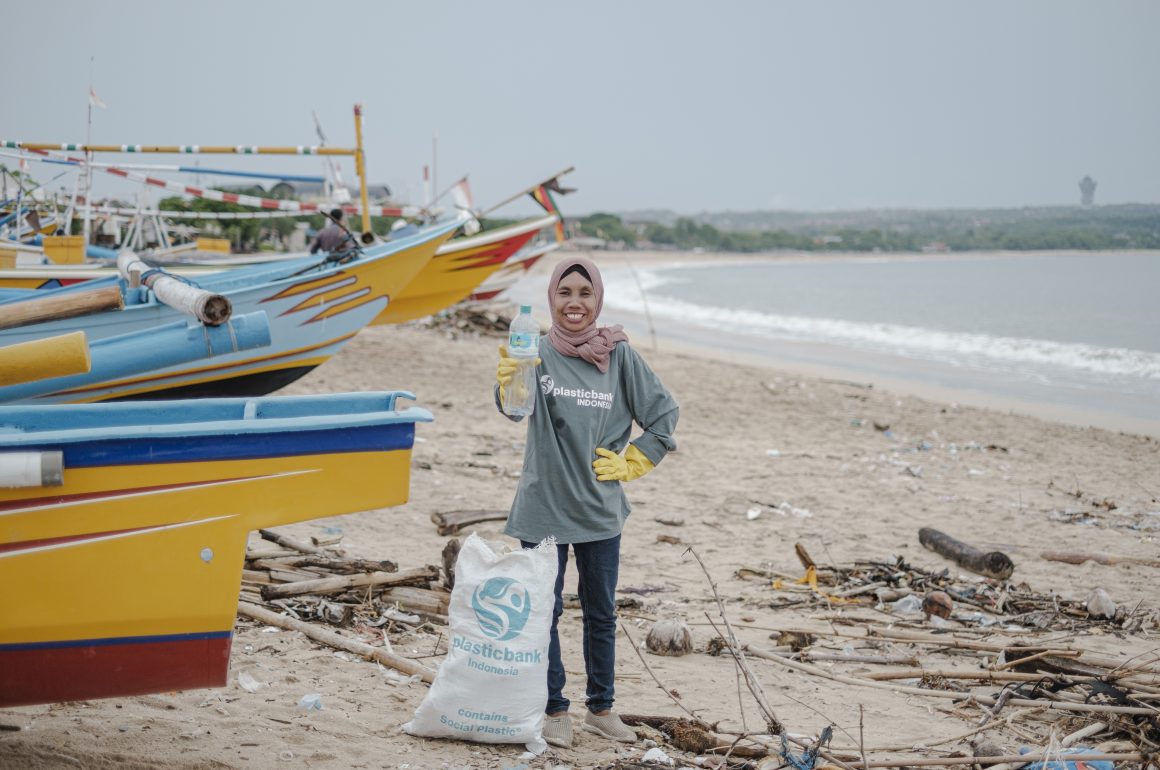 Plastic Bank Indonesia Beach Atmawati Nov 2022